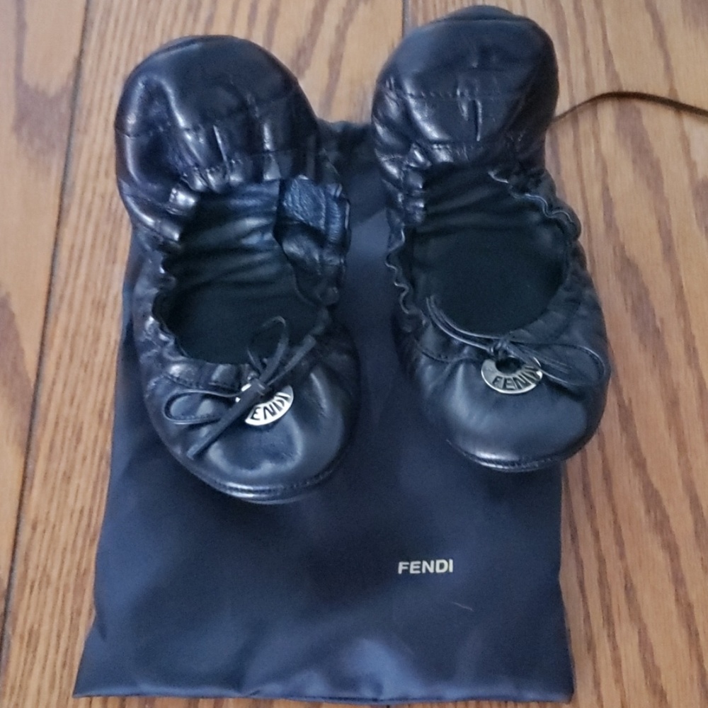 Fendi leather benable flats size 6.5